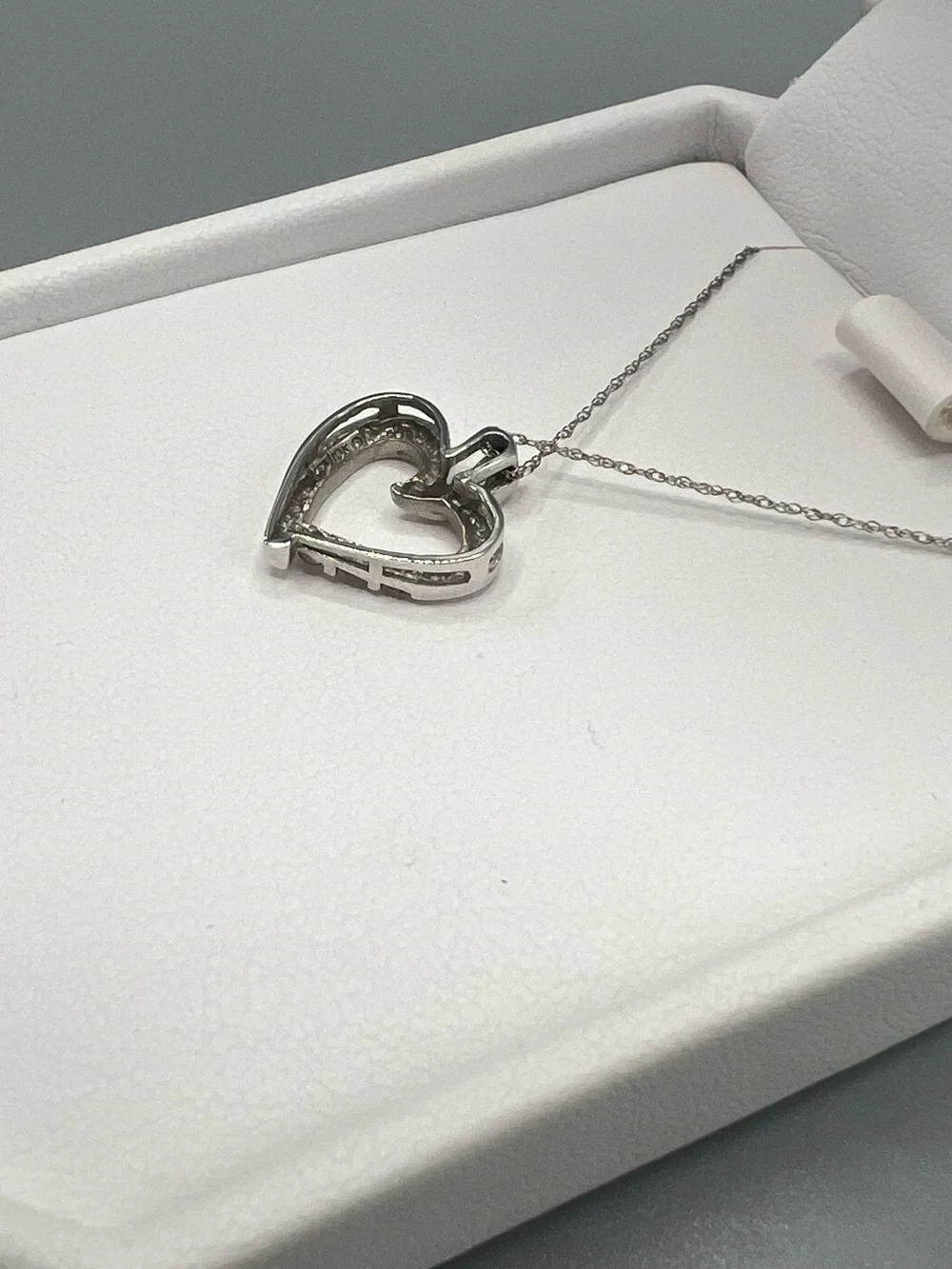 Vintage Y2K 10K White Gold Diamond Heart Necklace Pendant 0.10 CTW Certified